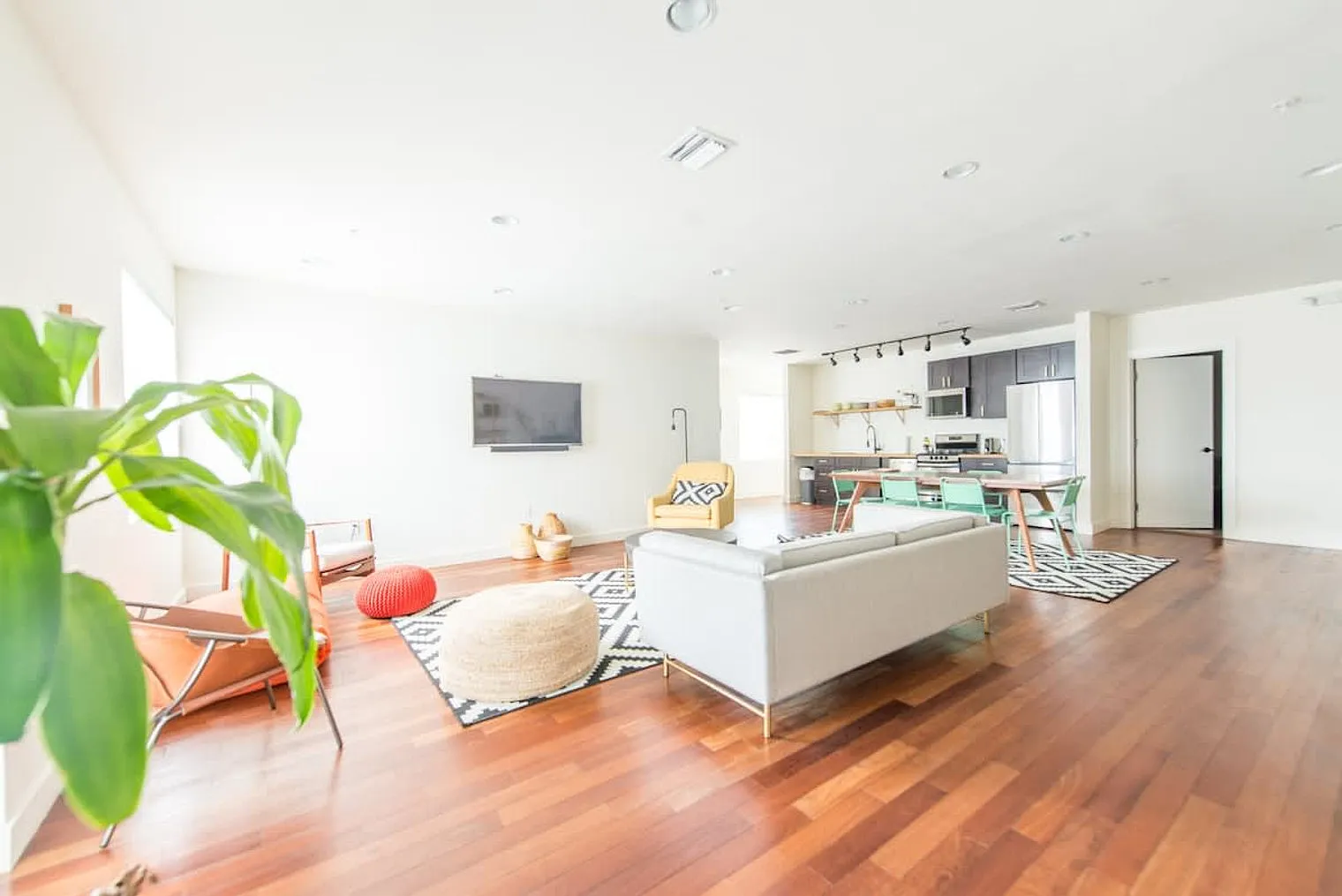 3 bed, 2.0 bath, $19,271 — Photo 1