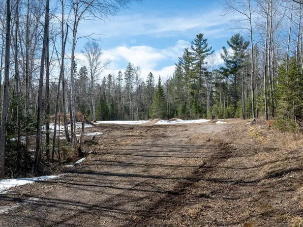2678 E Milchesky Rd, Foxboro, WI 54836