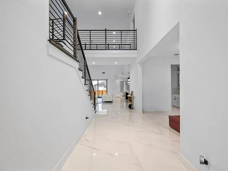 3304 Belted Galloway St — Photo 3