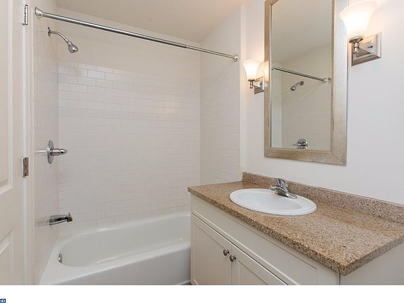 5th image of 125 N 4th St #5X5