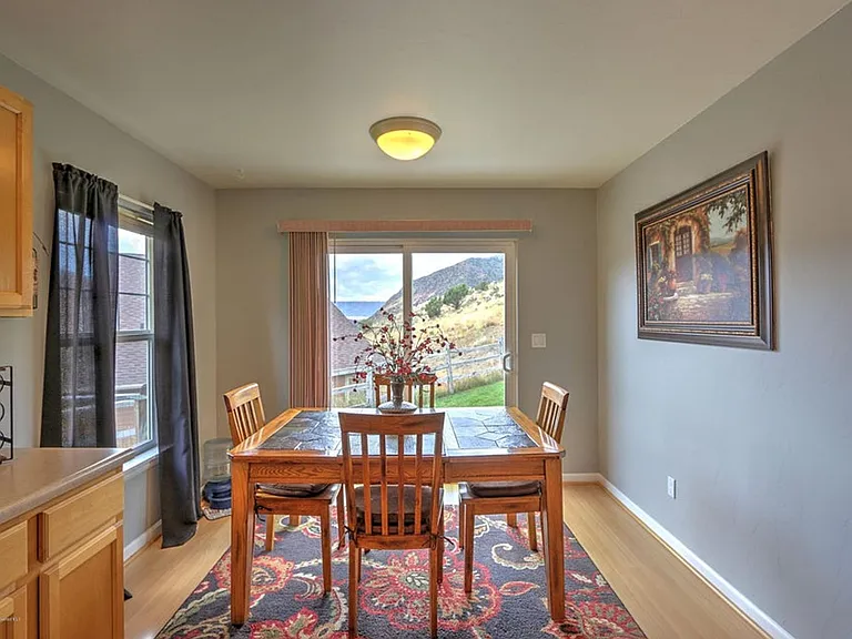 621 Lariat Loop — Photo 10