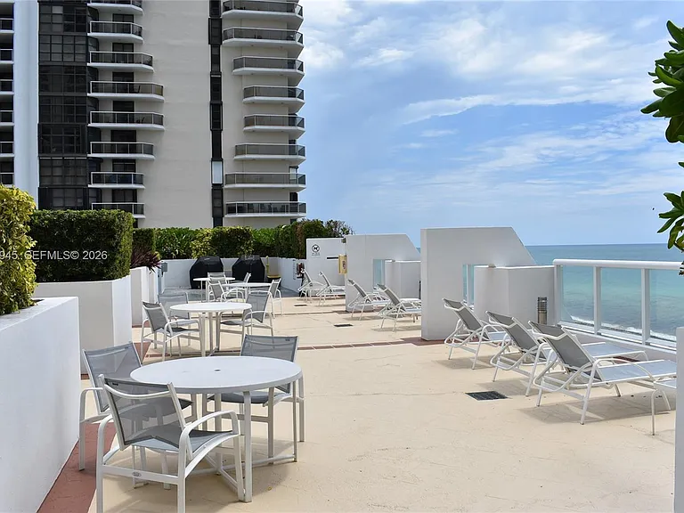 6365 Collins Ave #3804 — Photo 2