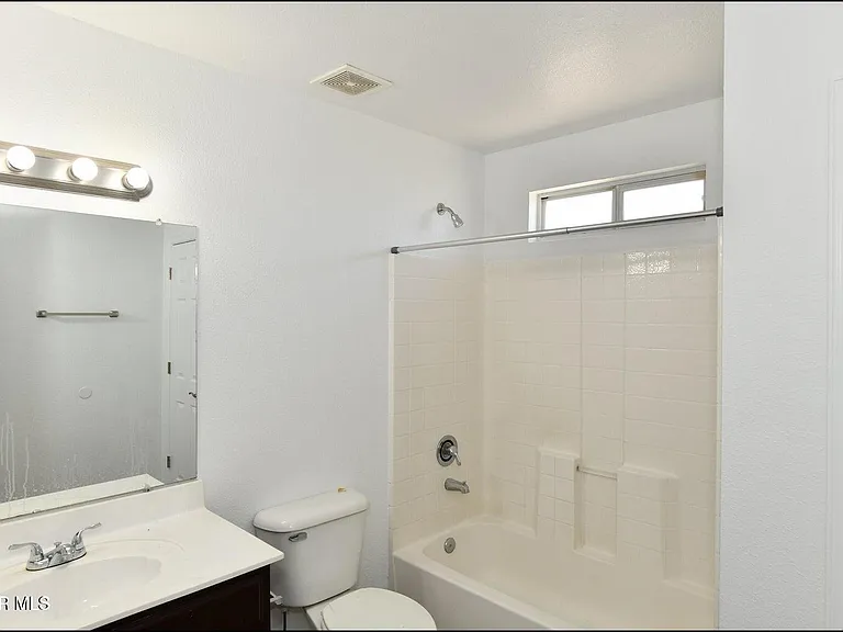 1591 Hartsdale Dr #B — Photo 28