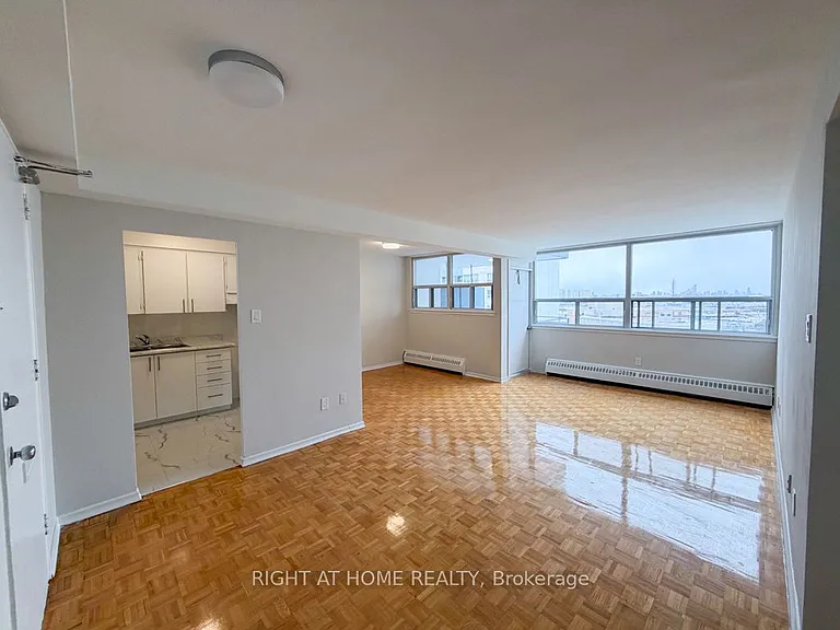 1440 Lawrence Ave W #510 — Photo 2