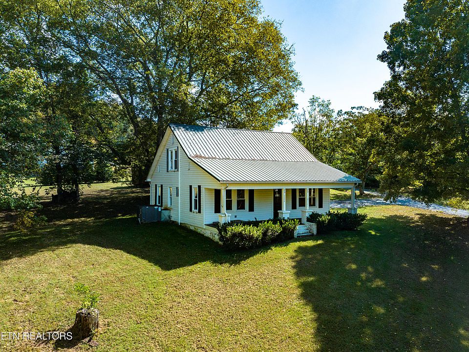 Timothy Hutton's New York Farm House!