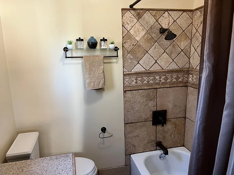1360 Monaco Pkwy — Photo 39