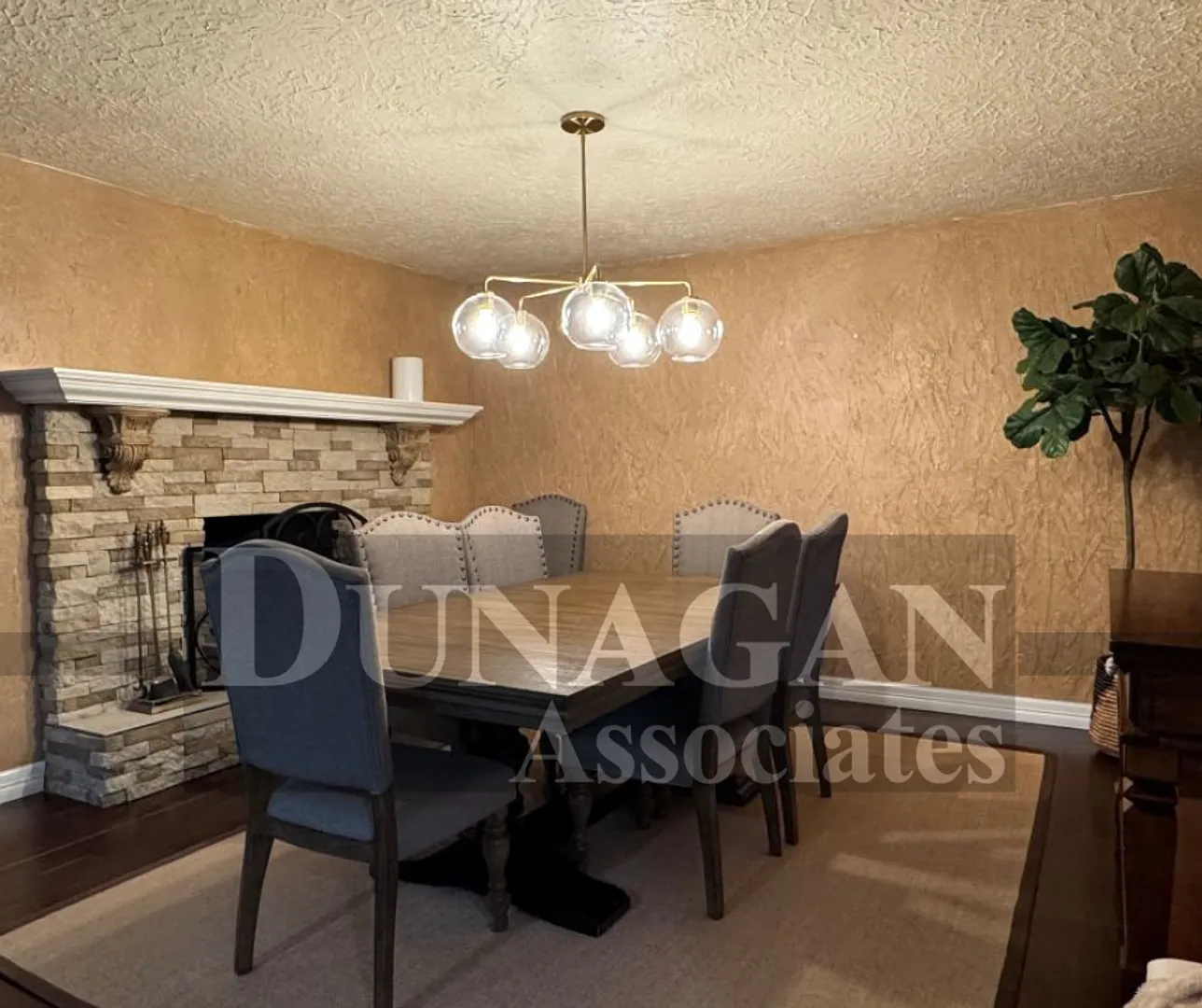 Price Reduced Partially Furnished- 3bed 2bath Home With Water Paid — Photo 4