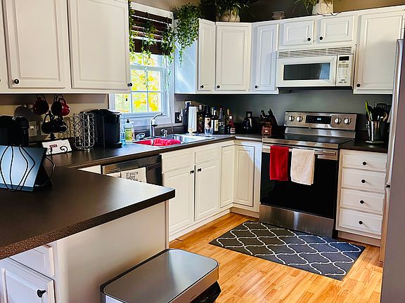 5th image of 145 Meadow Ridge Dr