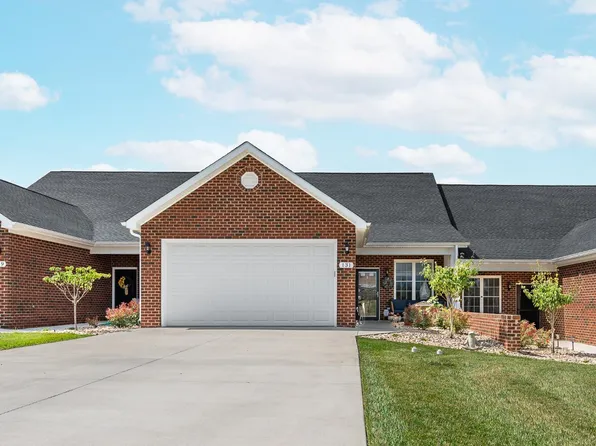 131 Villa Oak Cir, Bedford, VA 24523