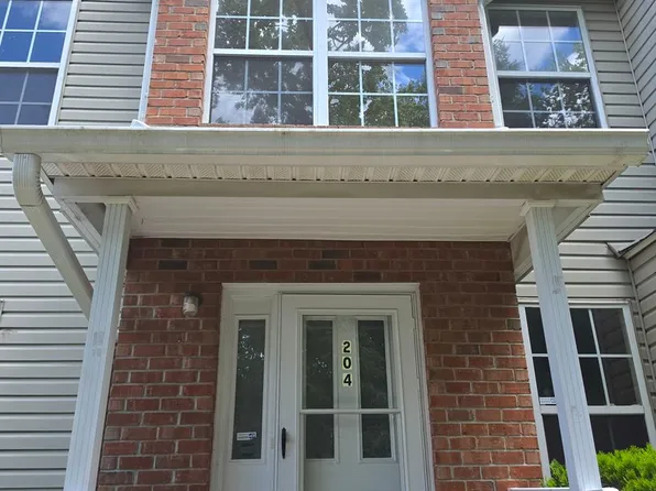 204 Barclay Ct, Piscataway, NJ 08854