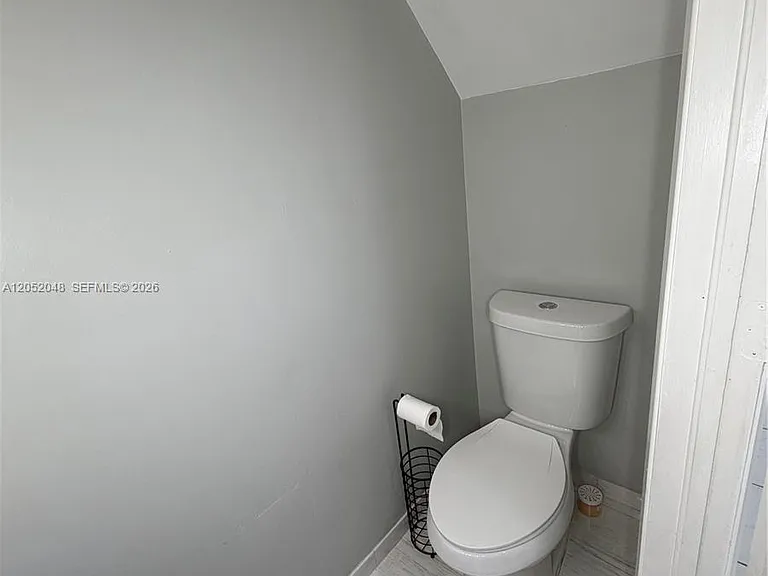 551 NW 82nd Ave #516 — Photo 8