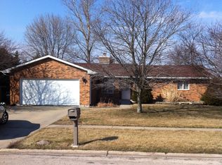 645 W Oak St, Peotone, IL 60468