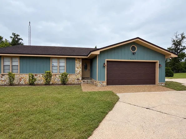 8629 Deerpoint Dr, Youngstown, FL 32466