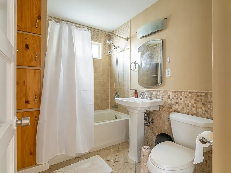 45 Montcalm Ave #1-C — Photo 9
