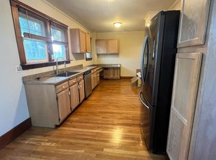 556 E Main Rd #1, Middletown, RI 02842