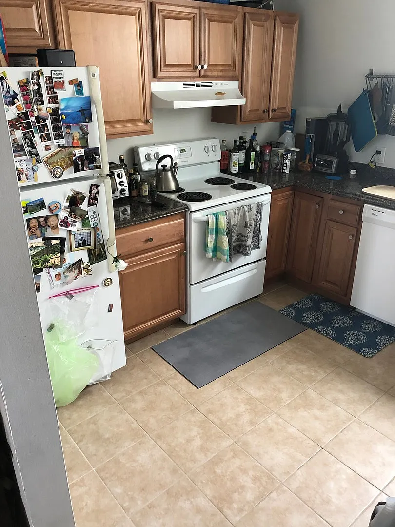 504 Cathedral Street — Photo 4