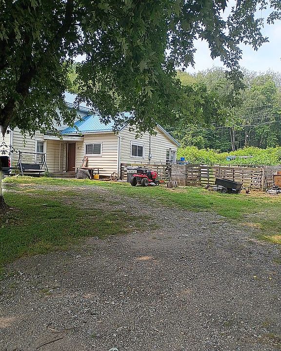 1st image of 4980 SW Beagle Club Rd