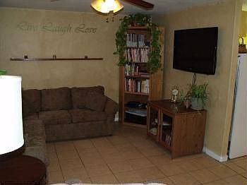3rd image of 3965 Hermosa Dr