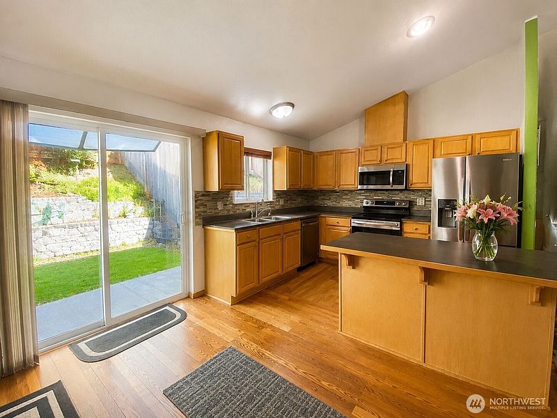 3rd image of 28158 241St Avenue SE
