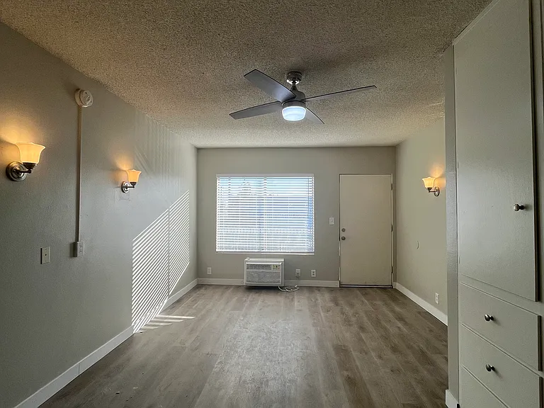 14250 Telegraph Rd #9 — Photo 2