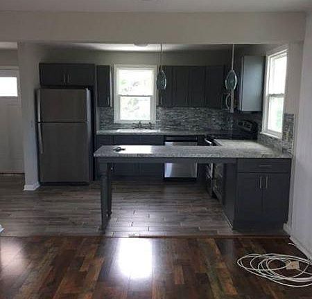 View of kitchen and breakfast bar