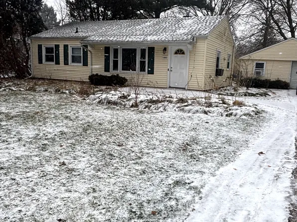 1541 Ann St, East Lansing, MI 48823