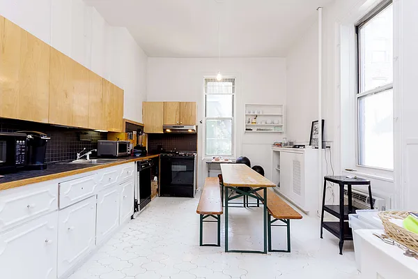 Rented by Compass | media 48