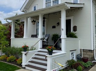 131 W Station St, Barrington, IL 60010