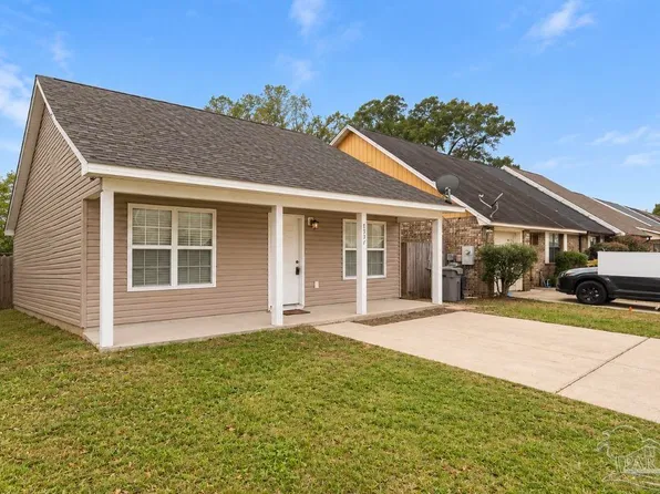 7051 Heather Oaks Dr, Pensacola, FL 32506