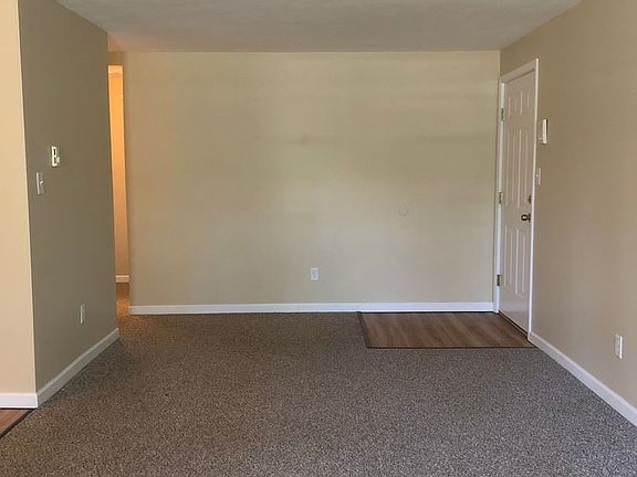 5th image of 469 Glendale Dr APT 32