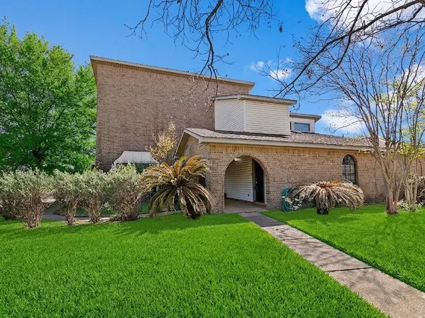 10703 Crestfield Ct, Houston, TX 77070