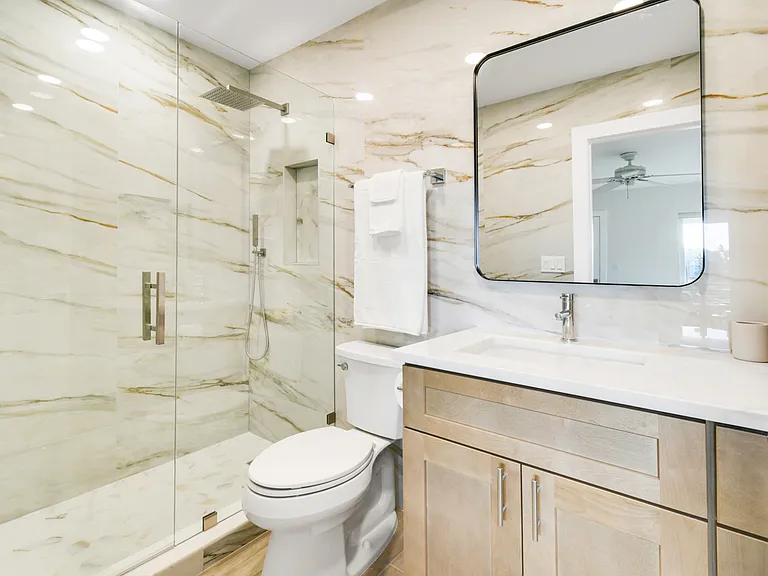 755 Saturn St #D202 — Photo 15
