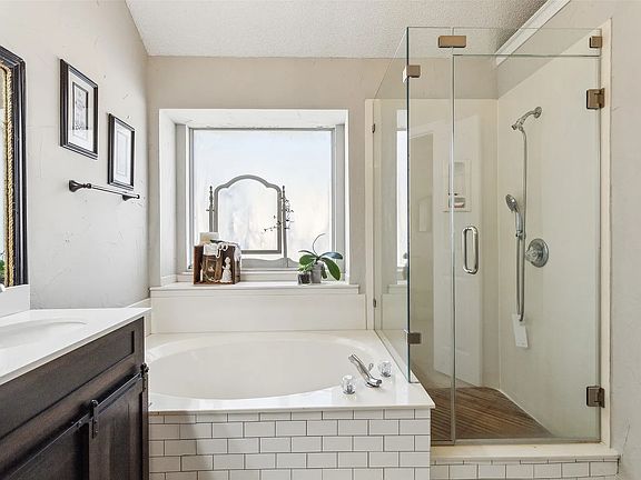 4th image of 2516 Bauer Dr