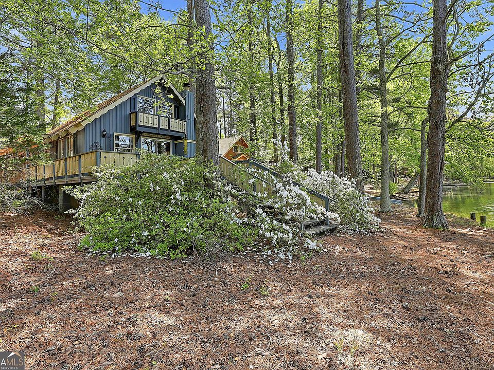1st image of 80 Saint Moritz Dr