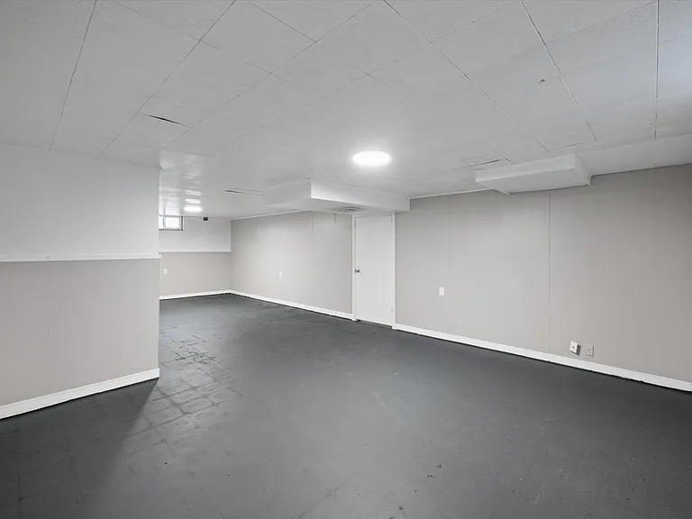 2607 Stanford Ave — Photo 13