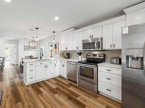 2nd image of 65 Brown St