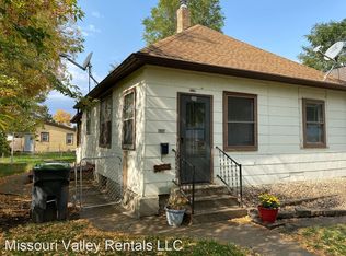 205 8th Ave SW, Mandan, ND 58554