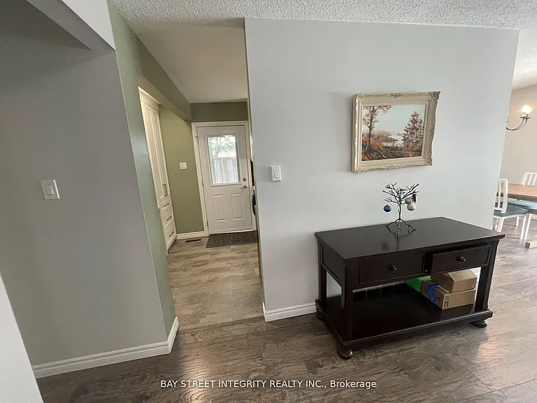 56 Stanbridge Ct — Photo 7