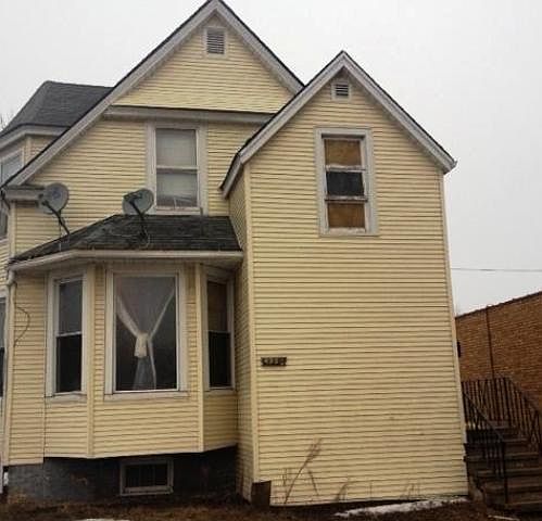 1st image of 4952 W Fullerton Ave