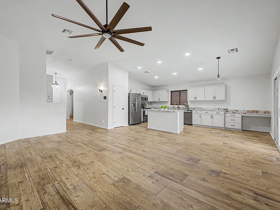 1st image of 39938 N VINCENZA Street