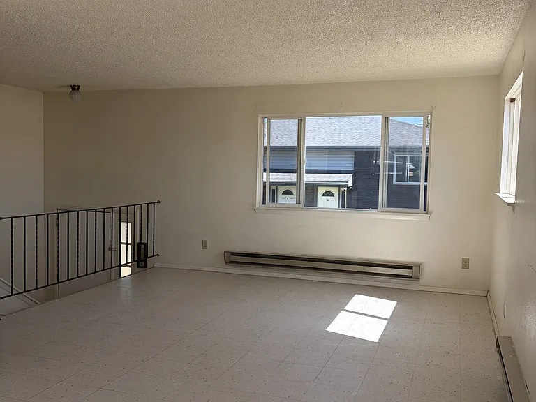 127 N Fillmore St — Photo 4