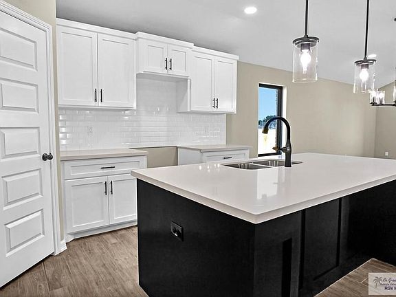 4th image of 1218 Poza Rica Ave