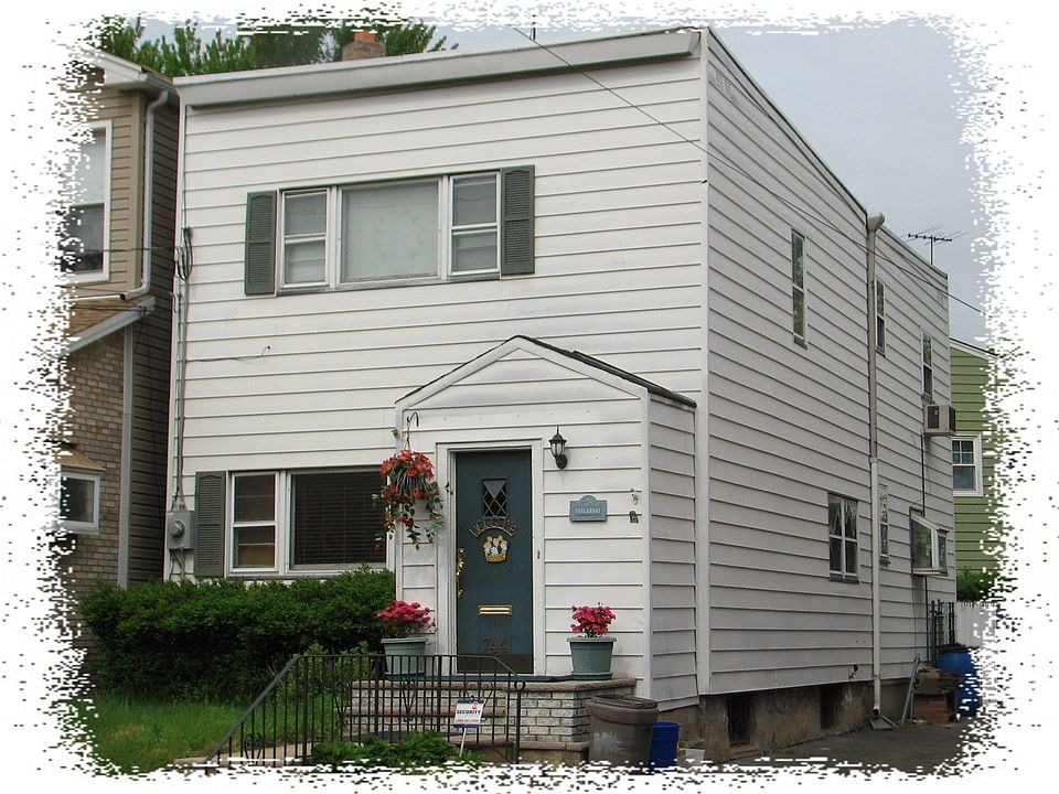 1st image of 744 Riverside Ave