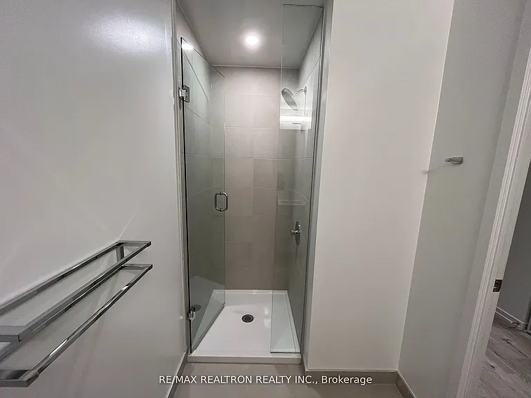 1000 Portage Pkwy #5005 — Photo 33