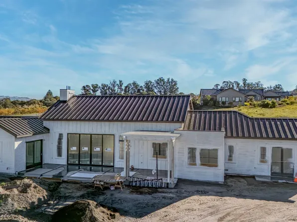 2183 Live Oak Farm Lane, Petaluma, CA 94952