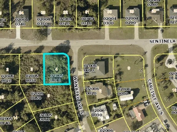 818 Sentinela Blvd, Lehigh Acres, FL 33974