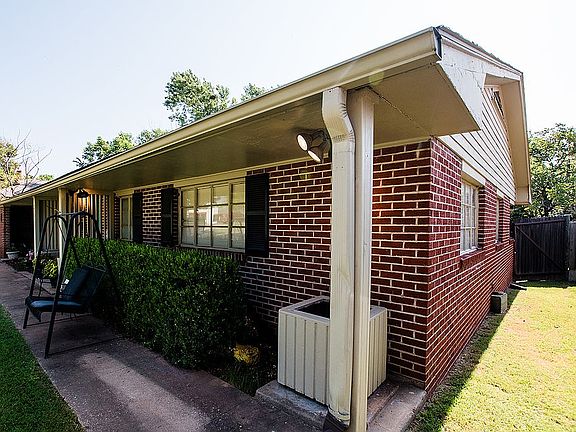 2nd image of 215 Terrace Dr