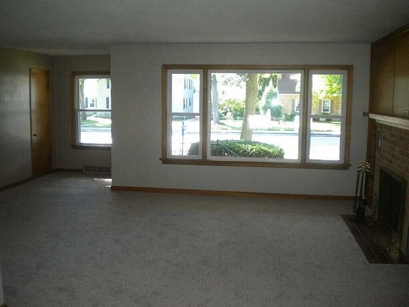 Spacious Living Room with Large Window