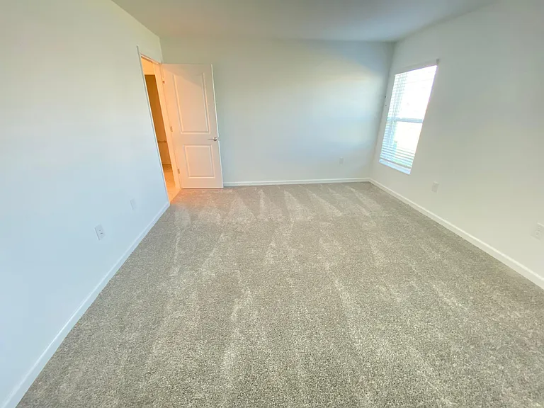 340 Pineywoods St — Photo 15