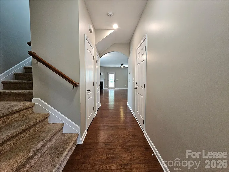 3233 Yarmouth Ln — Photo 6